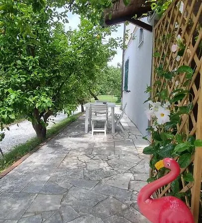 La Limonaia Apartment *